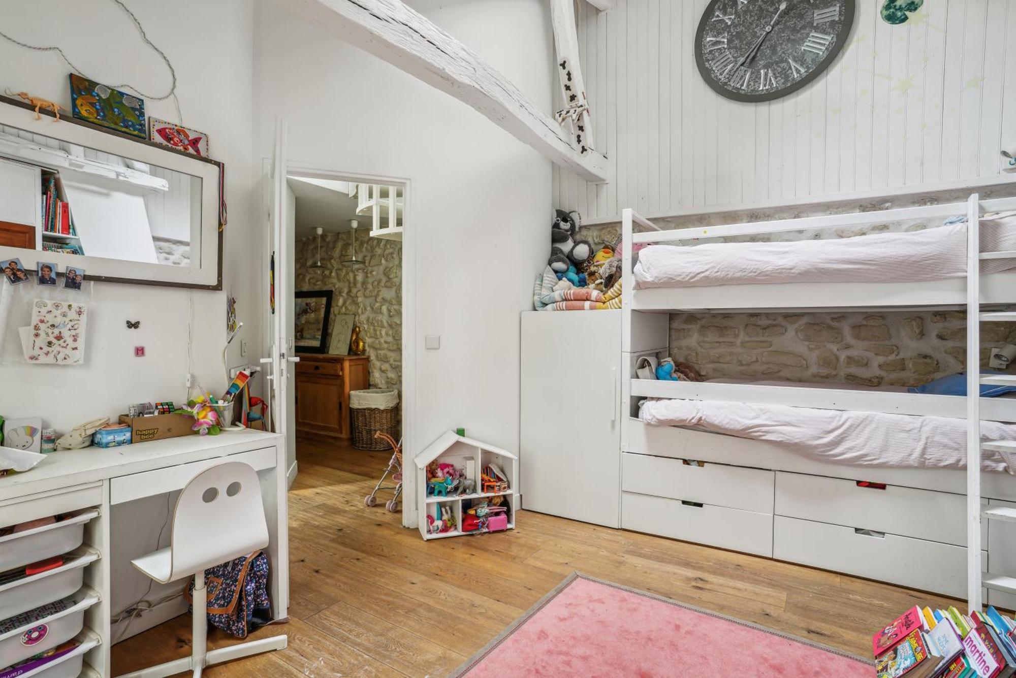 Apartment Maison Rustique En Plein 17eme Paris